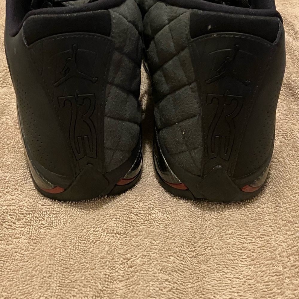 Jordan Men's Black and Red Sneakers - Picture 5 of 6